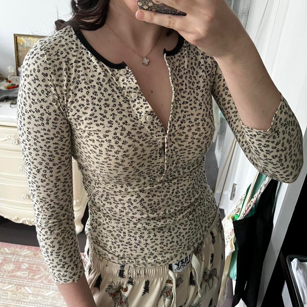 Doen Henley Aria Tee